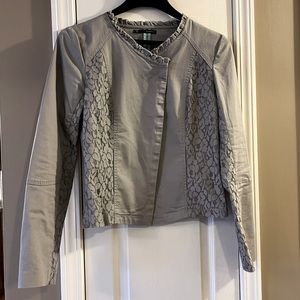 Maurices light twill jacket fitted with raw ruffle collar and lacey details Sz L